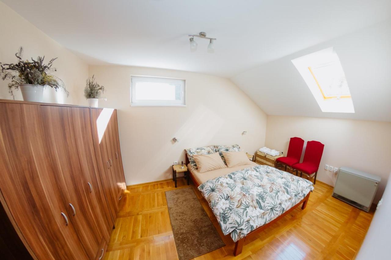Apartman Zamak Sombor Luaran gambar